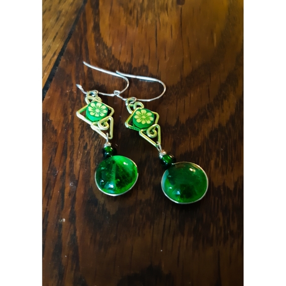 Vintage Jewelry - Boho Gypsy Green Earrings Vintage Jewelry - Boho Gypsy Green Earrings